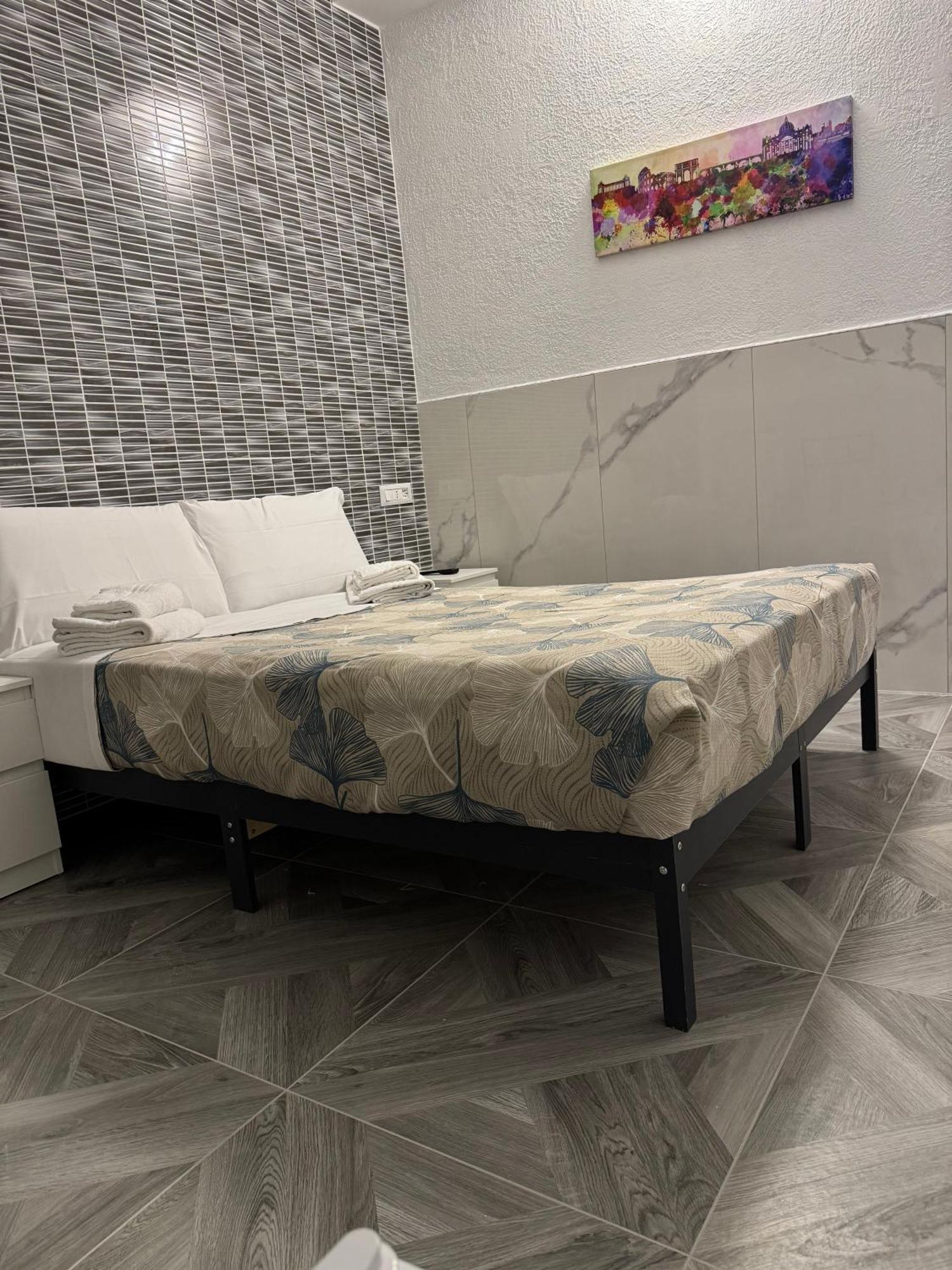Luxor Eco Roma Casa E Appartamento Per Vacanze In Centro Piazza Bologna, Colosseo, Piazza Di Spagna, Vaticano, San Pietro, Sapienza, Fontana Di Trevi, Piazza Navona, Trastevere, Tiburtina, Termini, Aeroporto Luaran gambar