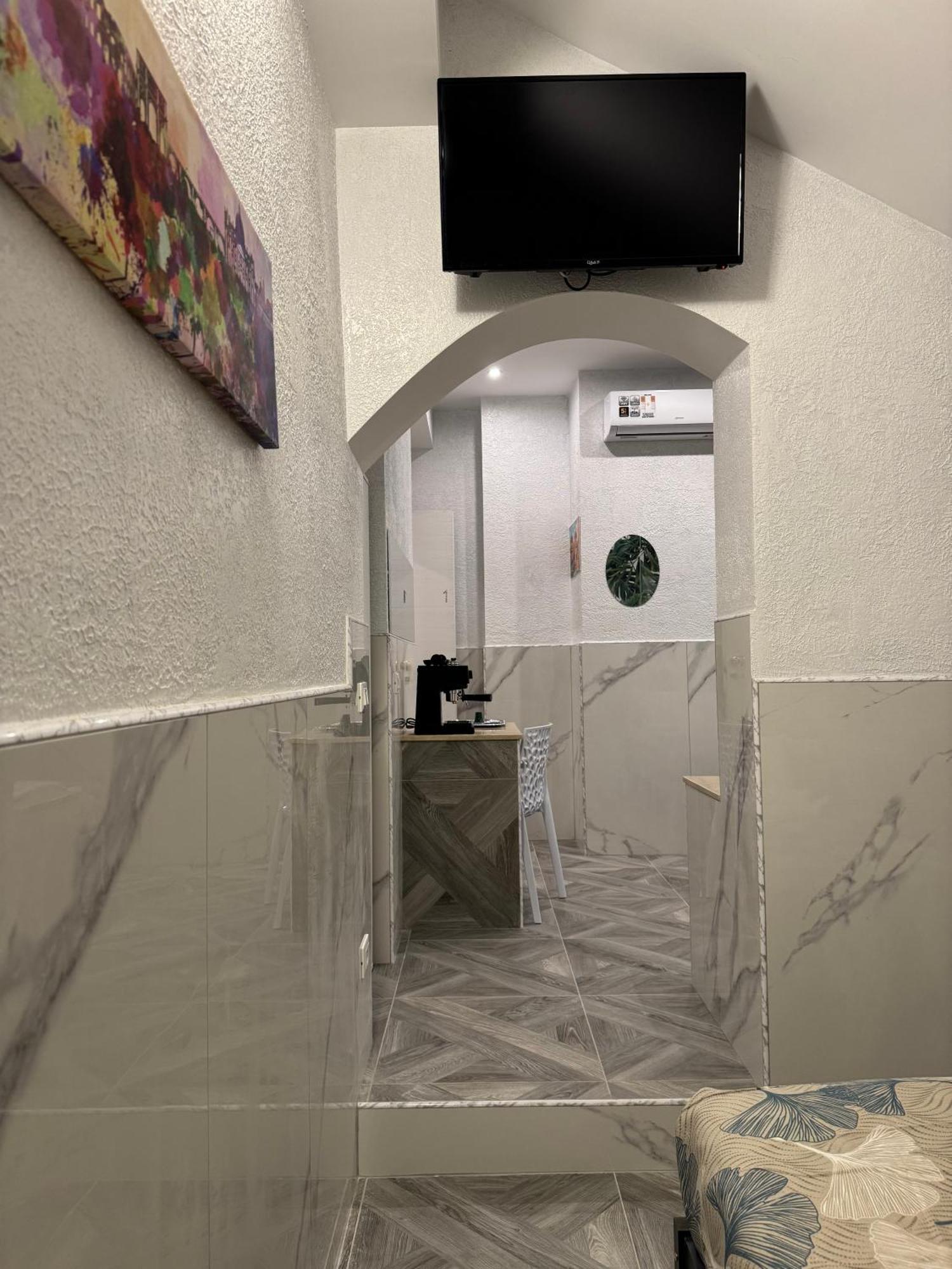 Luxor Eco Roma Casa E Appartamento Per Vacanze In Centro Piazza Bologna, Colosseo, Piazza Di Spagna, Vaticano, San Pietro, Sapienza, Fontana Di Trevi, Piazza Navona, Trastevere, Tiburtina, Termini, Aeroporto Luaran gambar