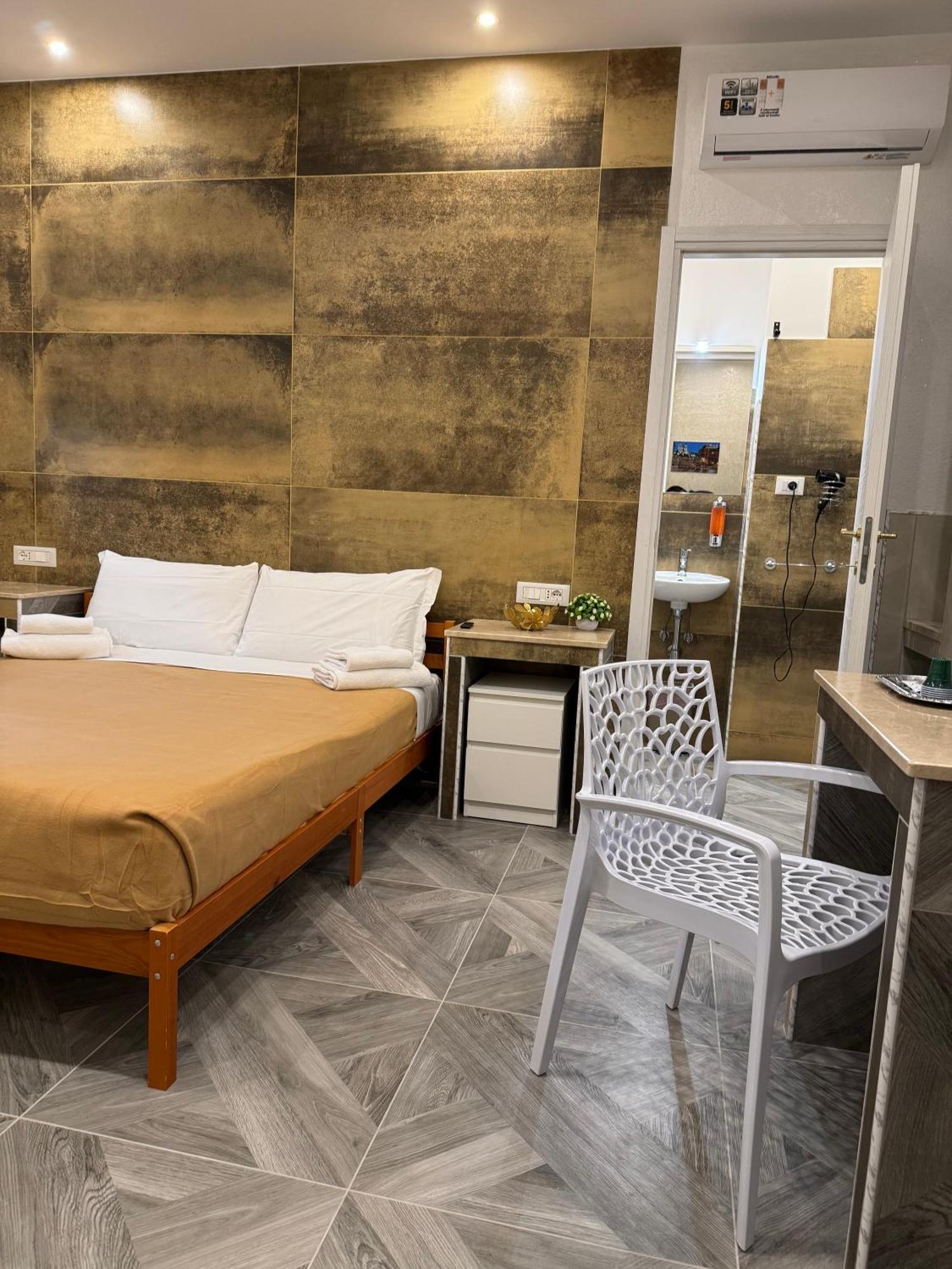Luxor Eco Roma Casa E Appartamento Per Vacanze In Centro Piazza Bologna, Colosseo, Piazza Di Spagna, Vaticano, San Pietro, Sapienza, Fontana Di Trevi, Piazza Navona, Trastevere, Tiburtina, Termini, Aeroporto Luaran gambar