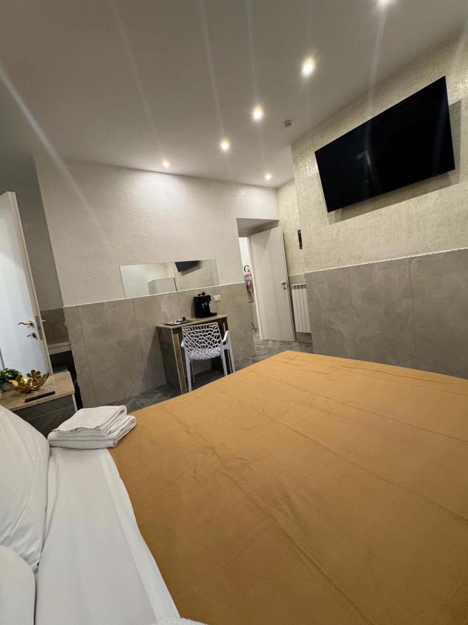 Luxor Eco Roma Casa E Appartamento Per Vacanze In Centro Piazza Bologna, Colosseo, Piazza Di Spagna, Vaticano, San Pietro, Sapienza, Fontana Di Trevi, Piazza Navona, Trastevere, Tiburtina, Termini, Aeroporto Luaran gambar